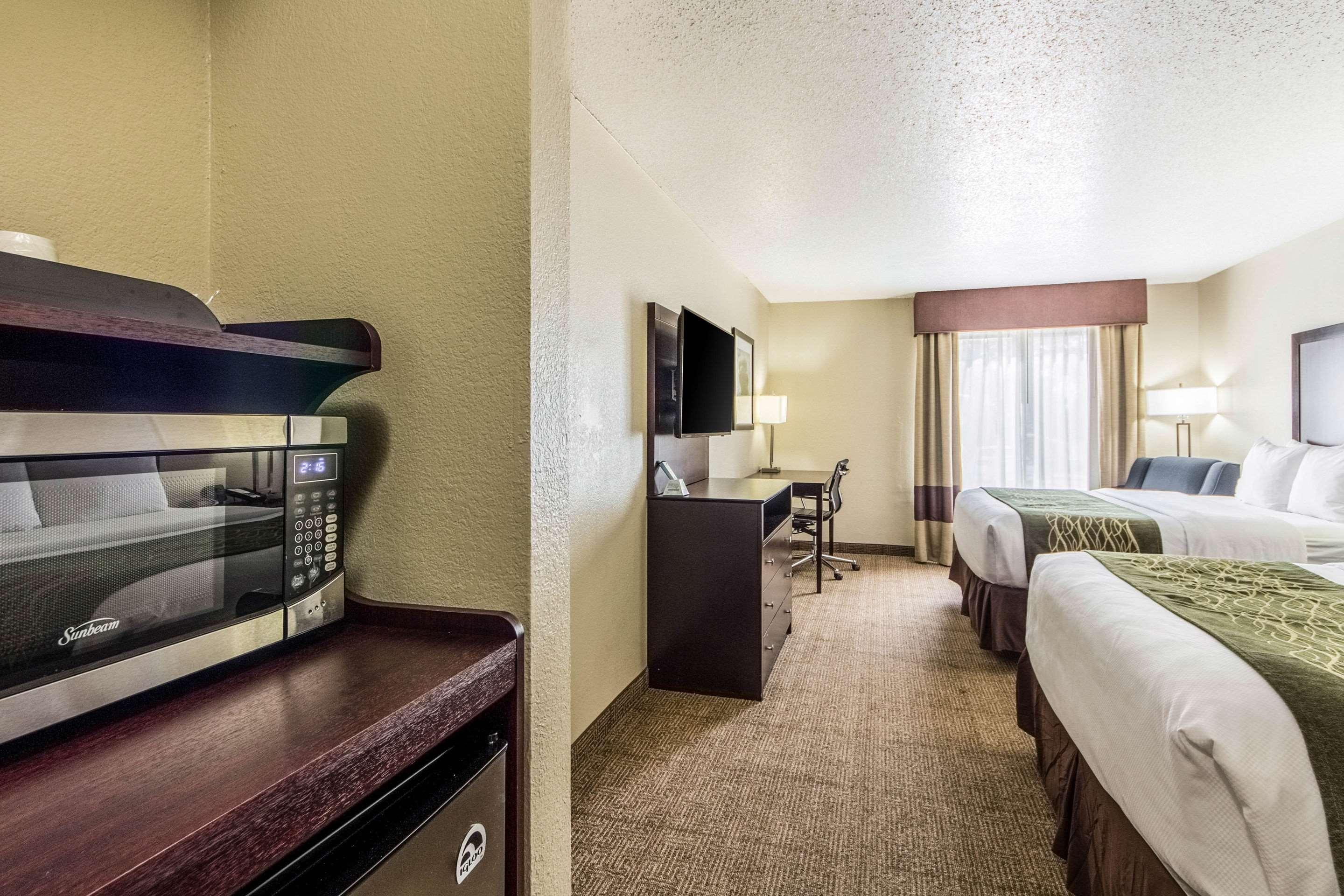 Comfort Inn Dallas Park Central Екстер'єр фото