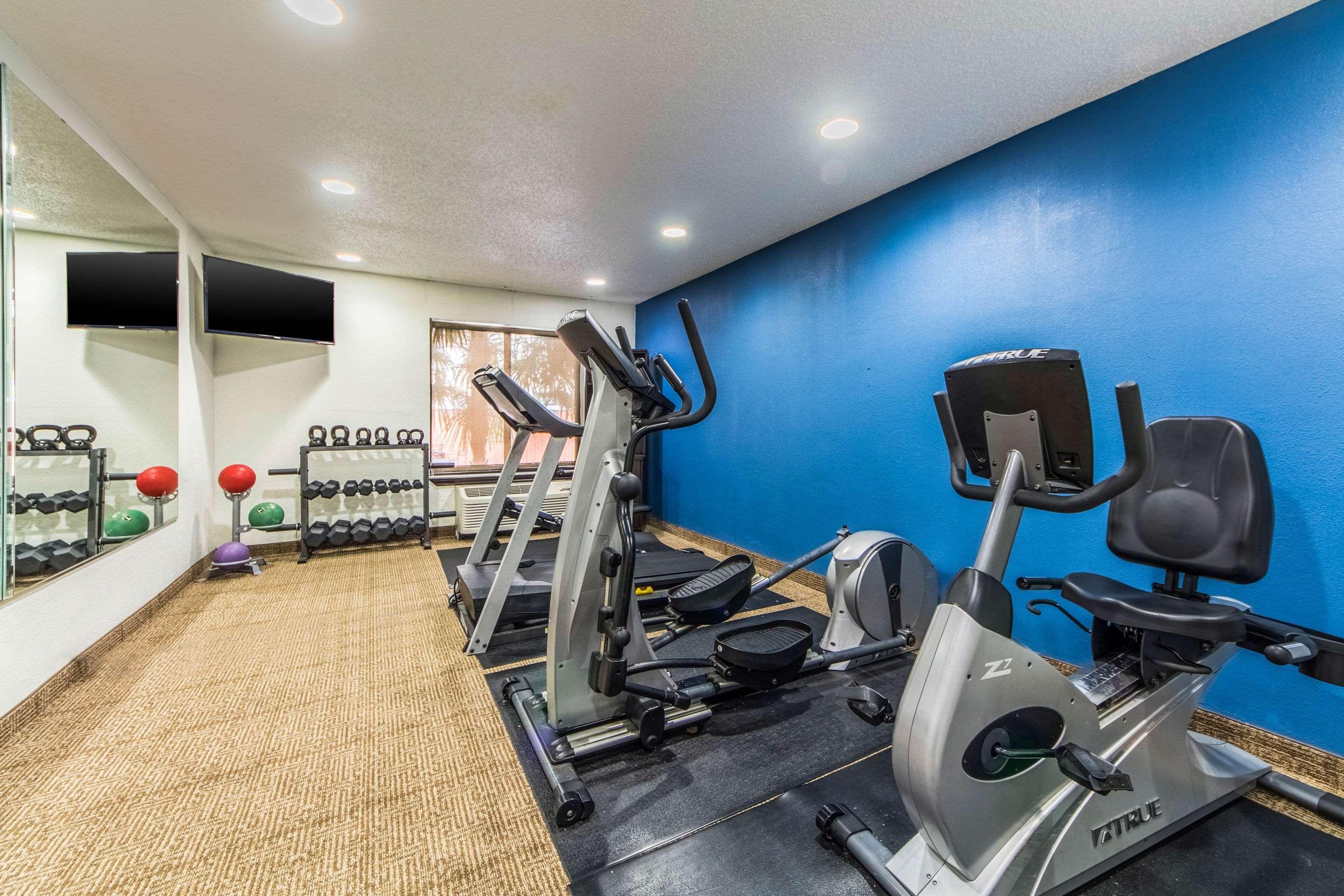 Comfort Inn Dallas Park Central Екстер'єр фото