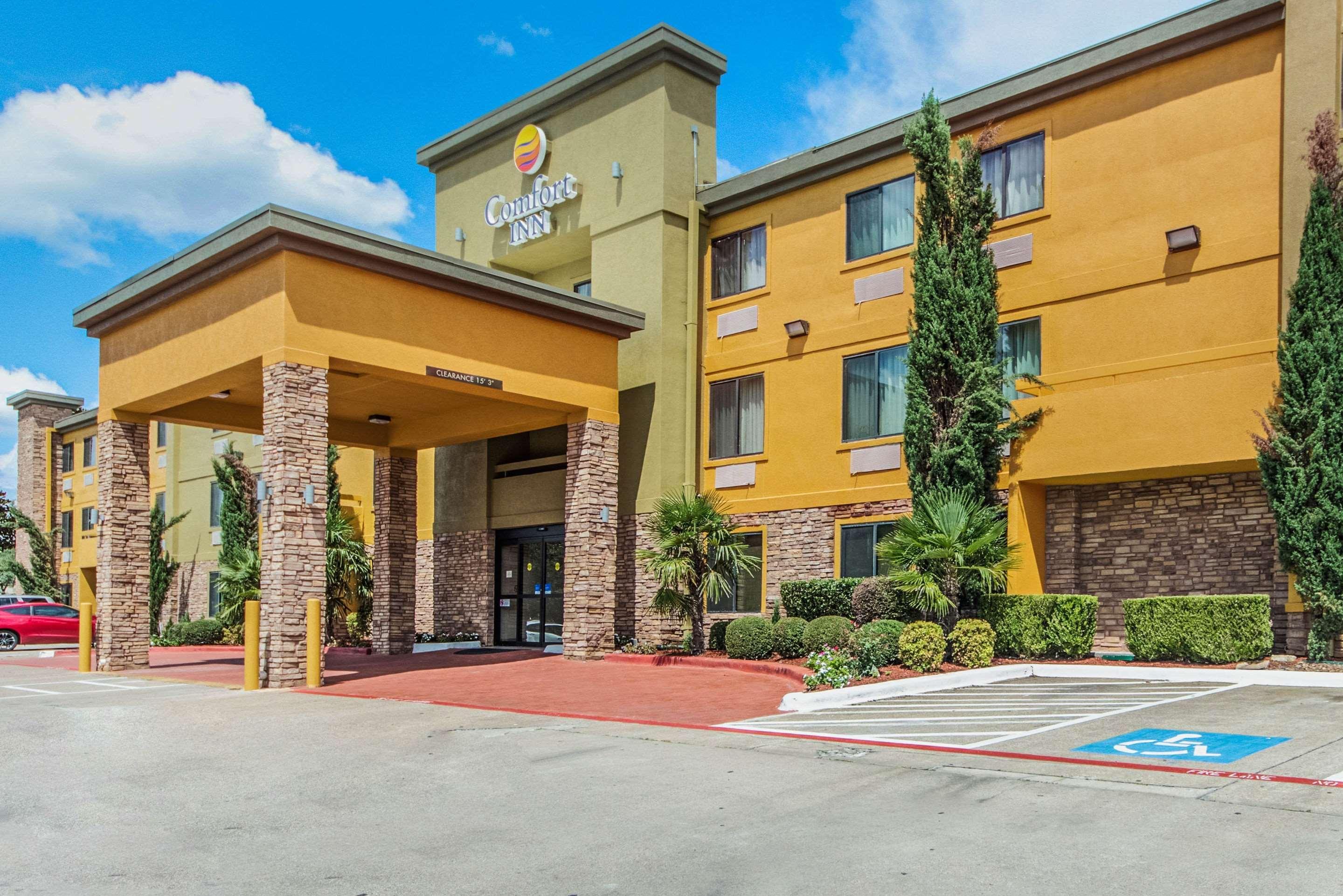 Comfort Inn Dallas Park Central Екстер'єр фото