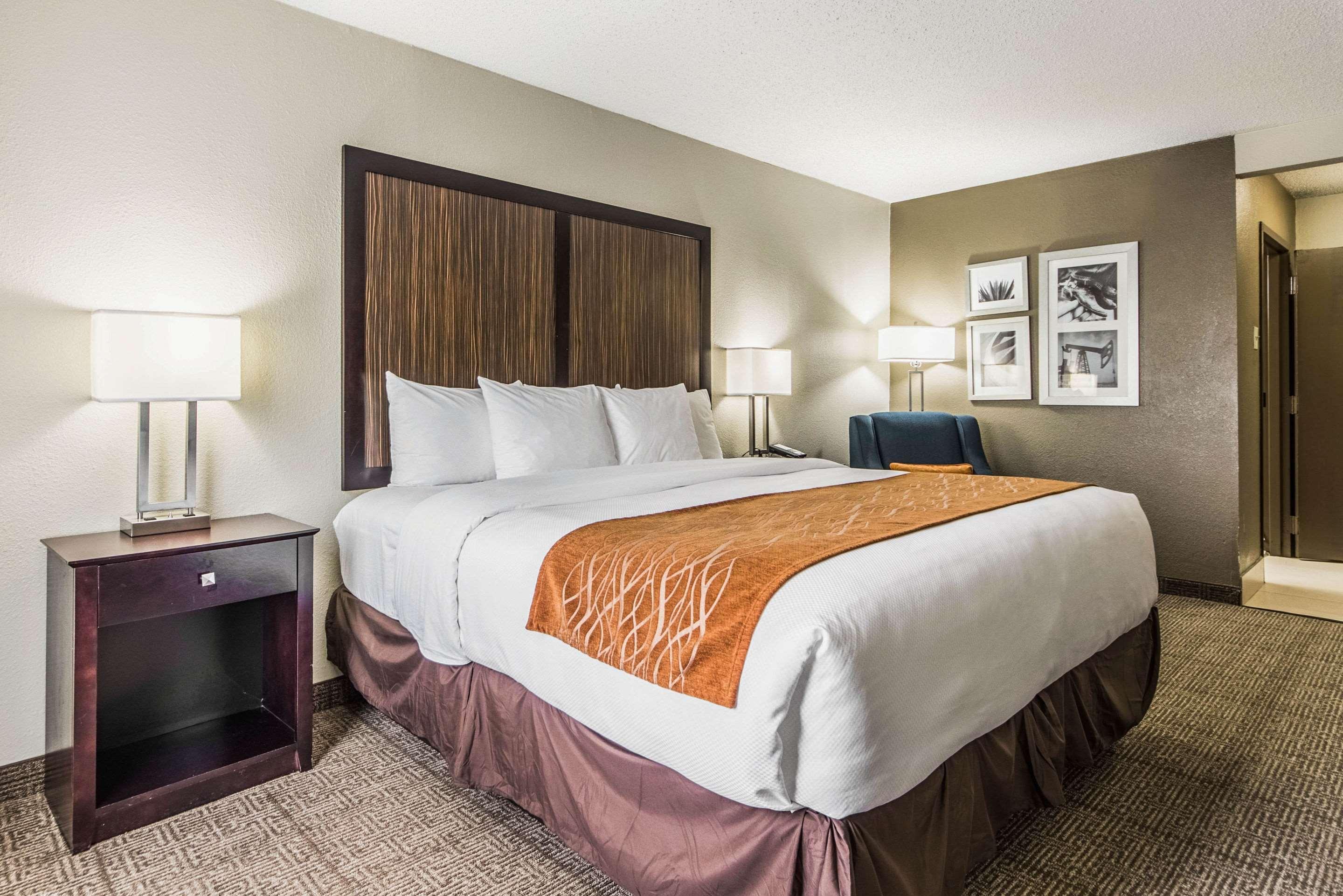 Comfort Inn Dallas Park Central Екстер'єр фото
