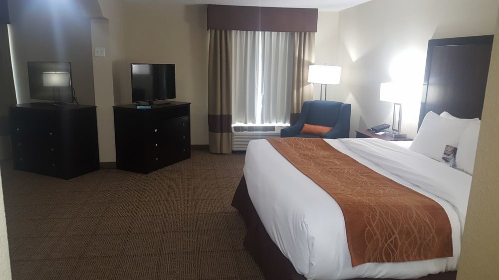 Comfort Inn Dallas Park Central Екстер'єр фото